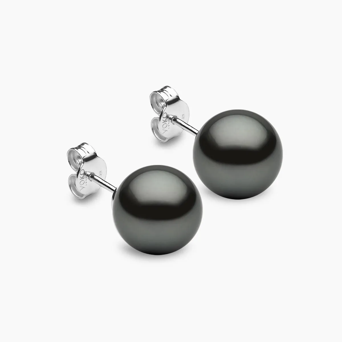 Classic 18K Gold Tahitian Pearl Stud Earrings