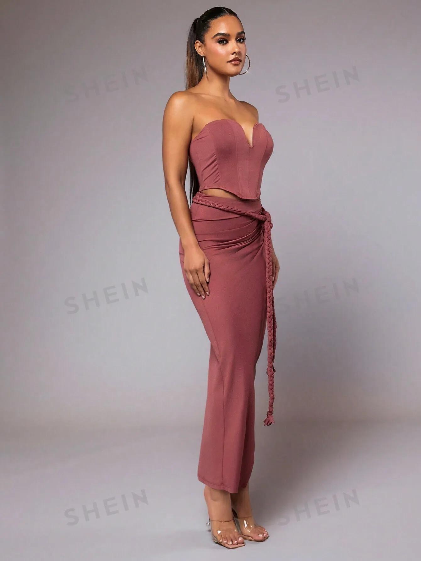 Pink Strapless Off-Shoulder Sexy Top And Twist Straps Draped Around Long Elegant Two-Piece Skirt Set