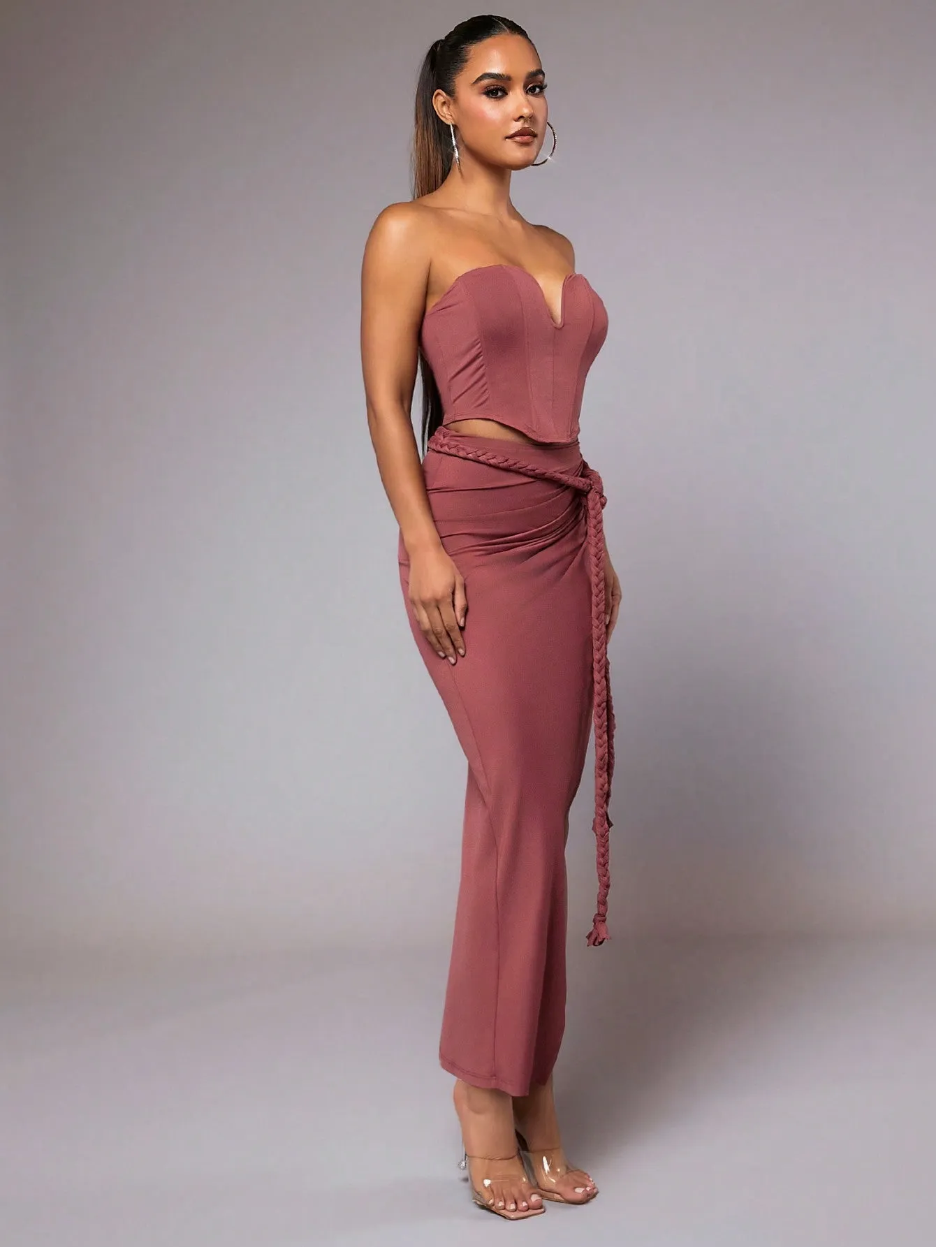 Pink Strapless Off-Shoulder Sexy Top And Twist Straps Draped Around Long Elegant Two-Piece Skirt Set